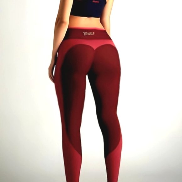 PINK Victoria's Secret Pants - PINK Victoria’s Secret Red Heart Leggings XS High-Rise Form-Fitting Two-Tone